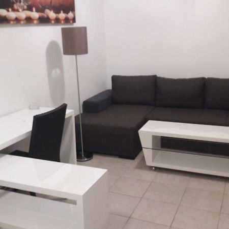 Ubytovani-Plzen-Can Hotel Ngoại thất bức ảnh