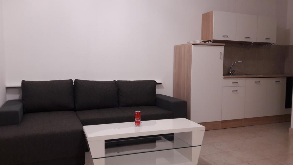 Ubytovani-Plzen-Can Hotel Ngoại thất bức ảnh